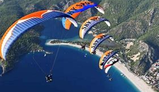 ölüdeniz babadağ 'da Yamaç Paraşütü Yapan Firmalar